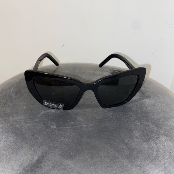 Prada glasses brand new never wore - Picture 1 of 2